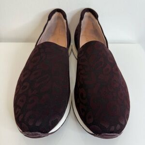 Tayrn Rose Mahogany Leopard Animal Print Slip On Sneaker Shoe Women’s Size 11